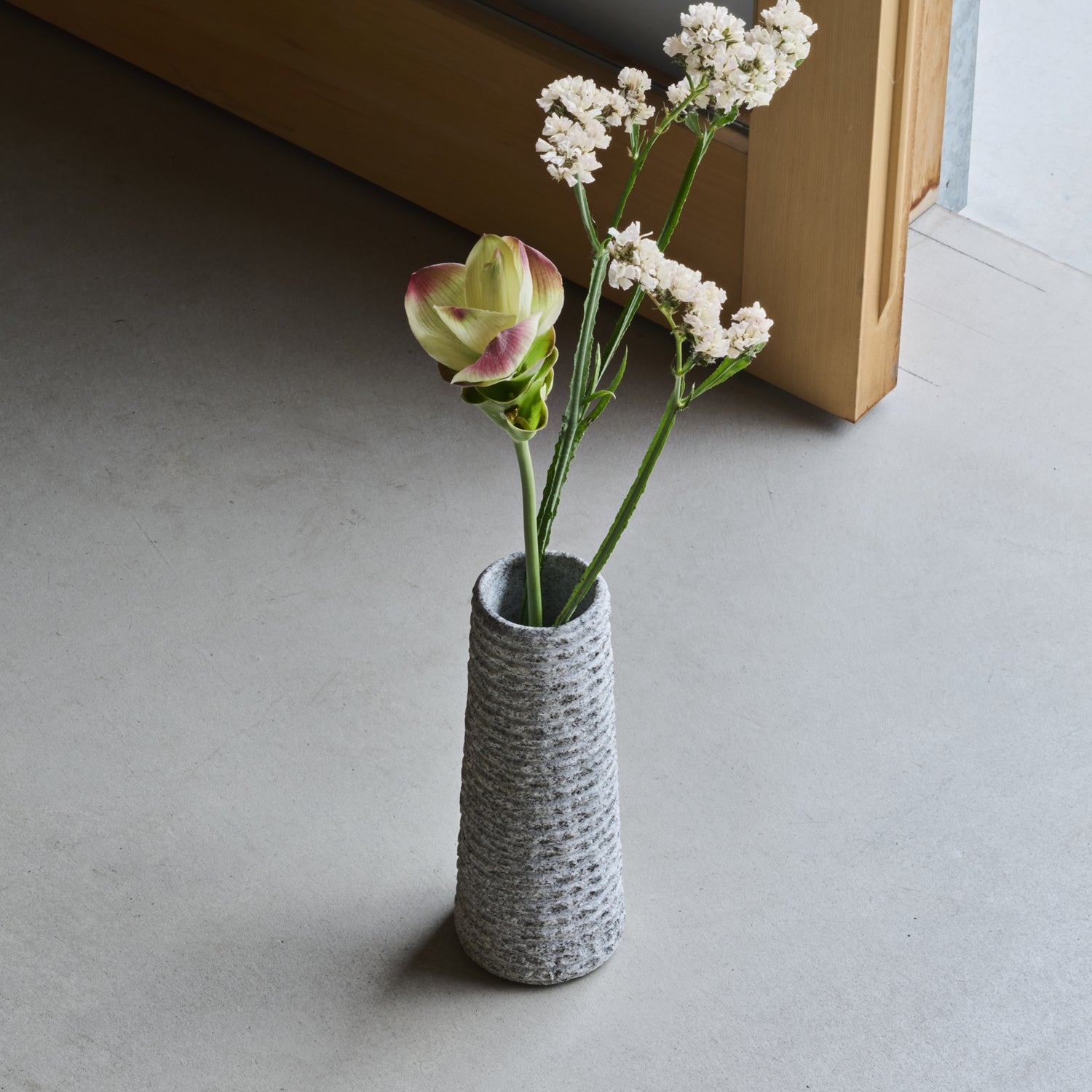 FLOWER VASE – AJI PROJECT STORE